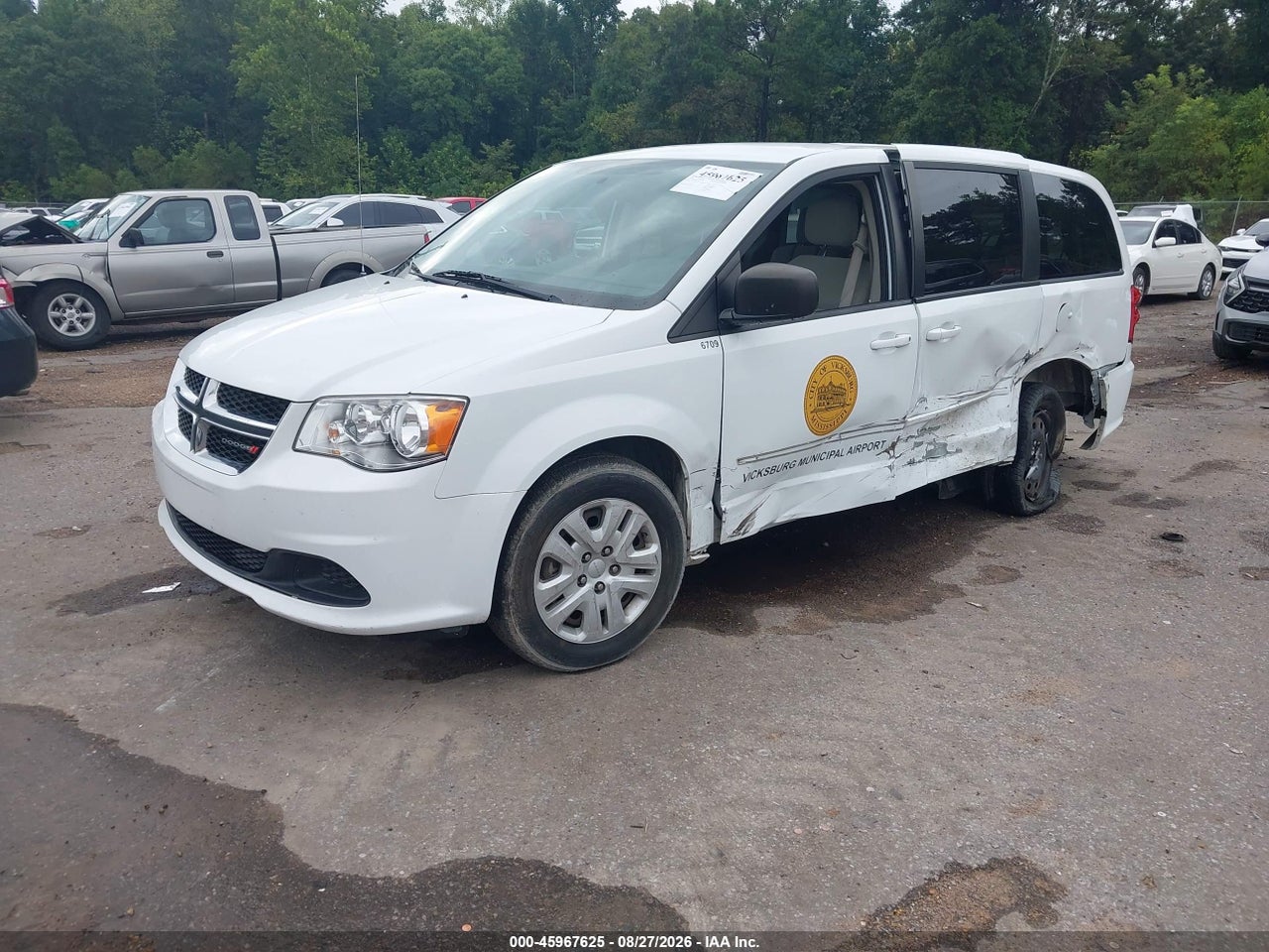2016 DODGE GRAND CARAVAN SE · 2/11