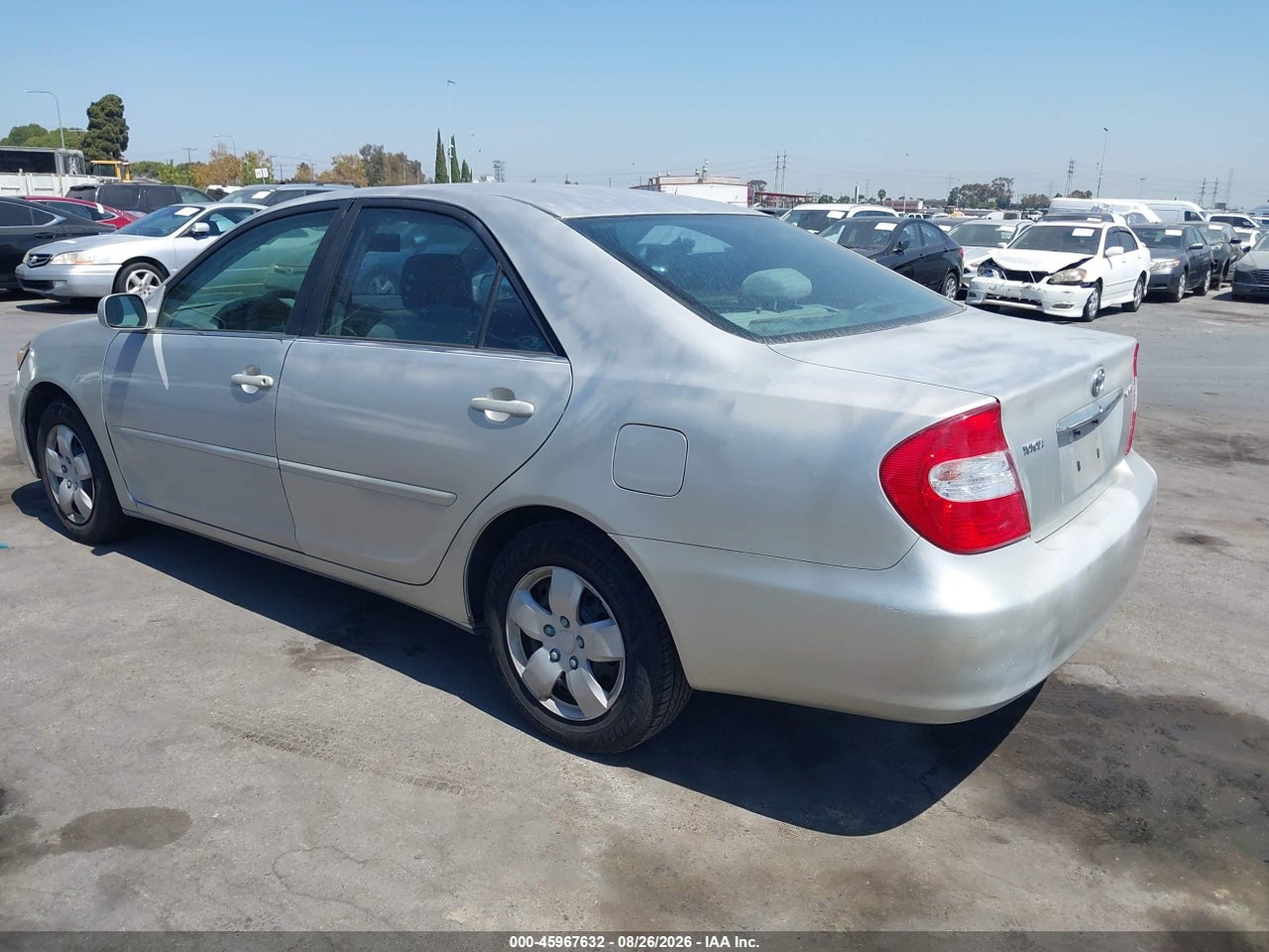 2004 TOYOTA CAMRY LE · 3/11