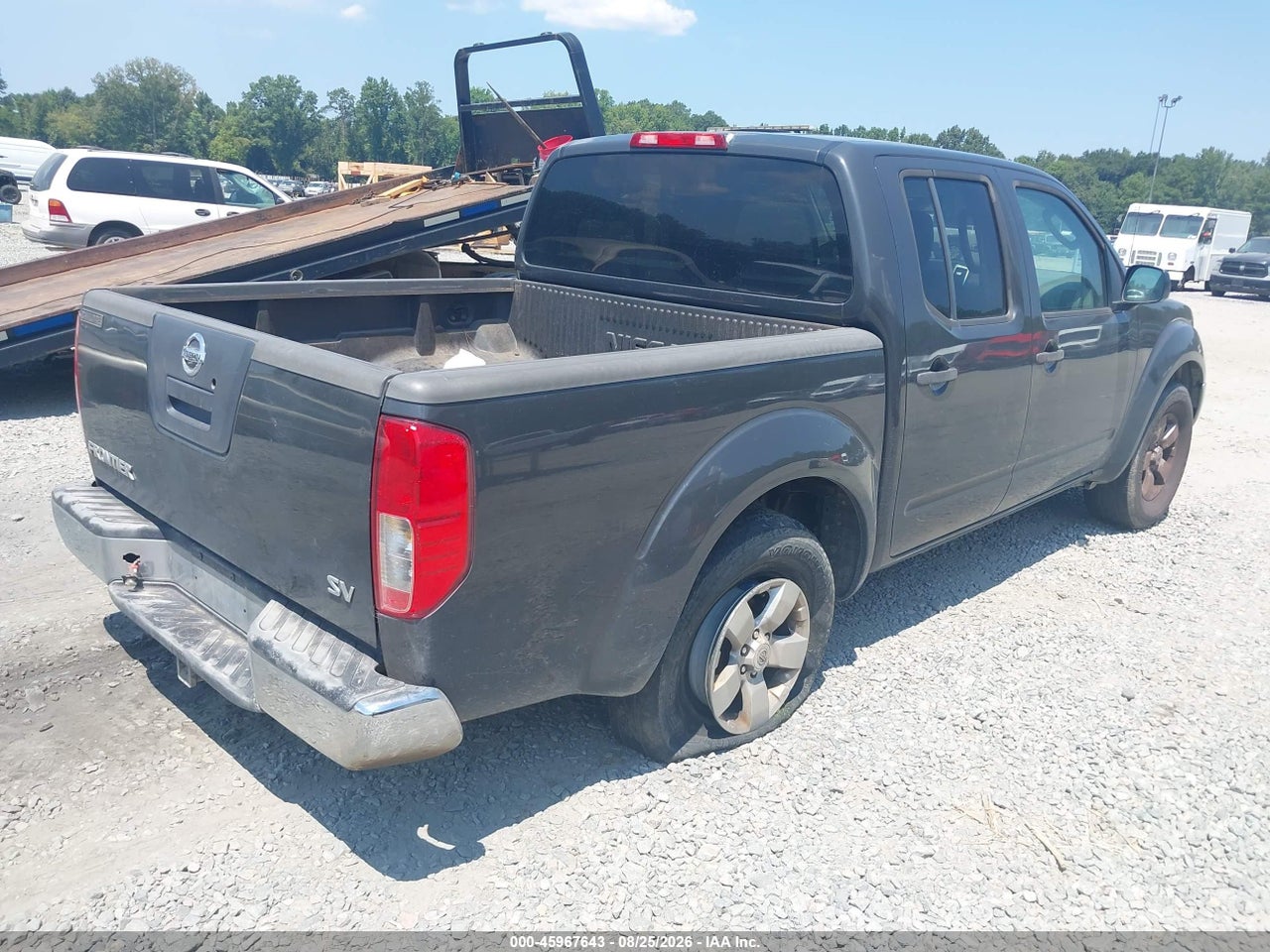 2011 NISSAN FRONTIER SV · 4/10