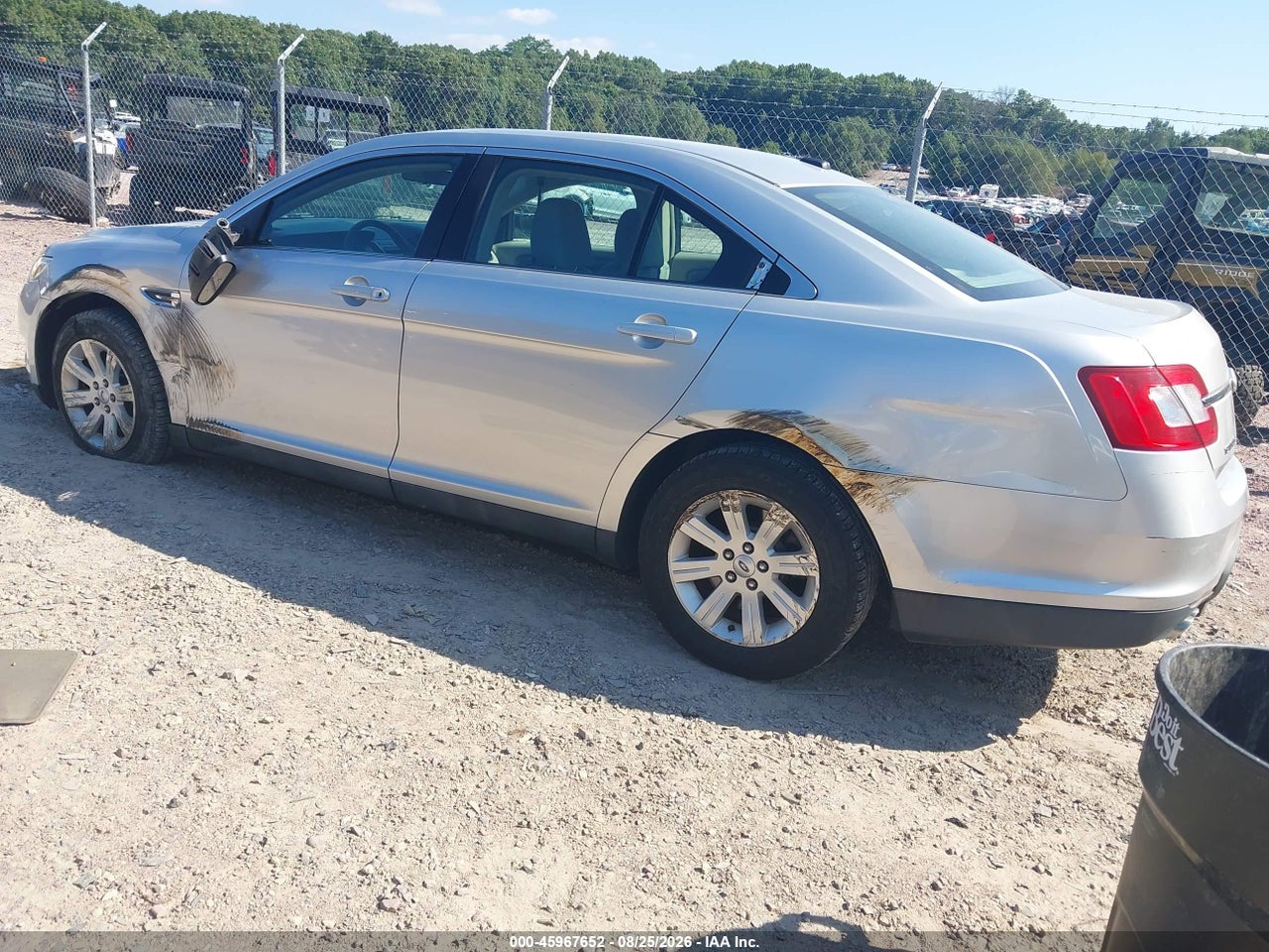 2011 FORD TAURUS SE · 3/11