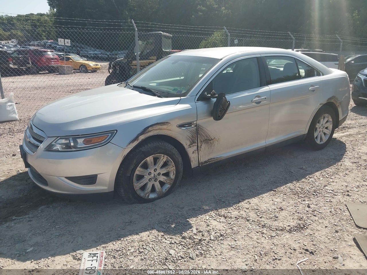 2011 FORD TAURUS SE · 2/11