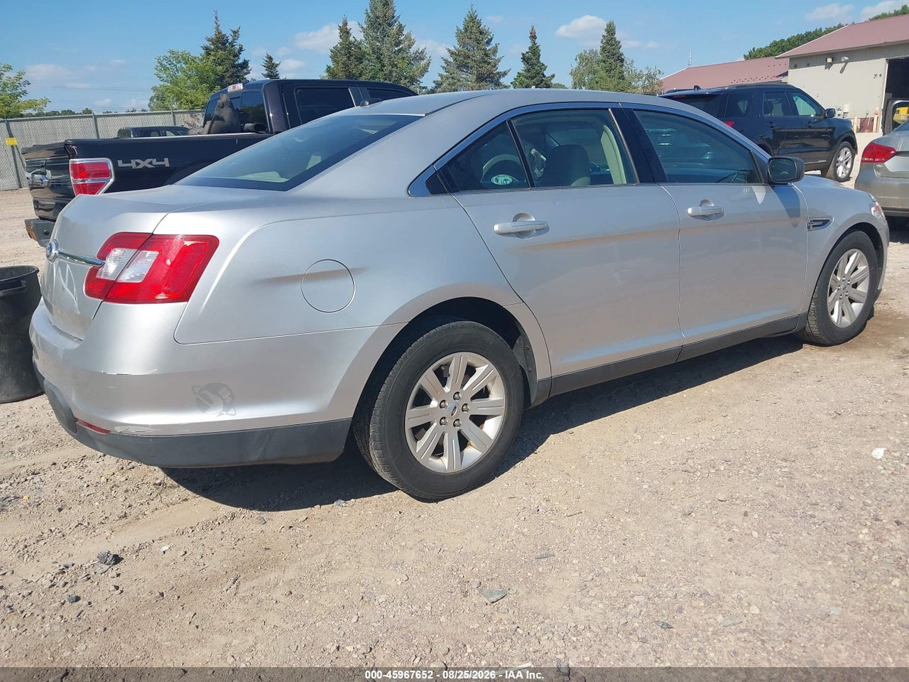 2011 FORD TAURUS SE · 4/11