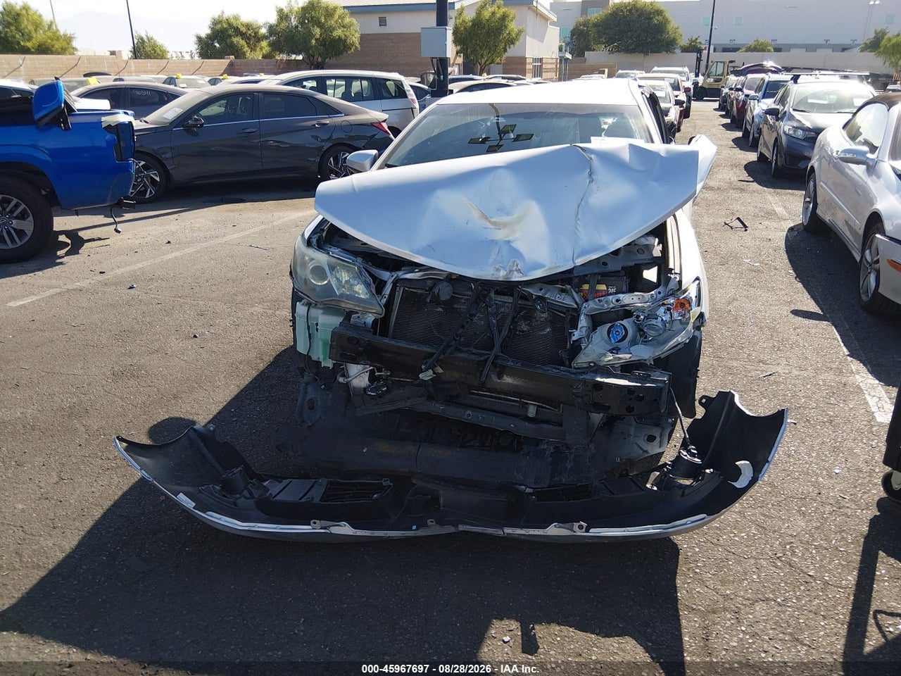 2014 TOYOTA CAMRY SE · 6/11