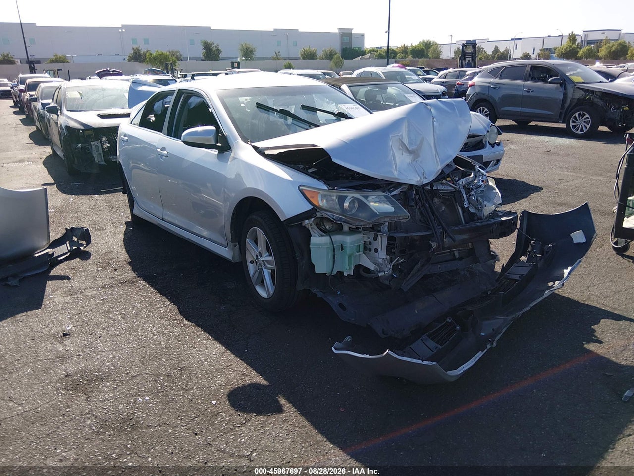 2014 TOYOTA CAMRY SE
