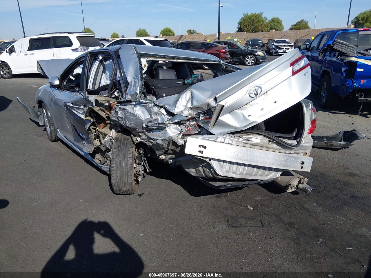 2014 TOYOTA CAMRY SE · 3/11