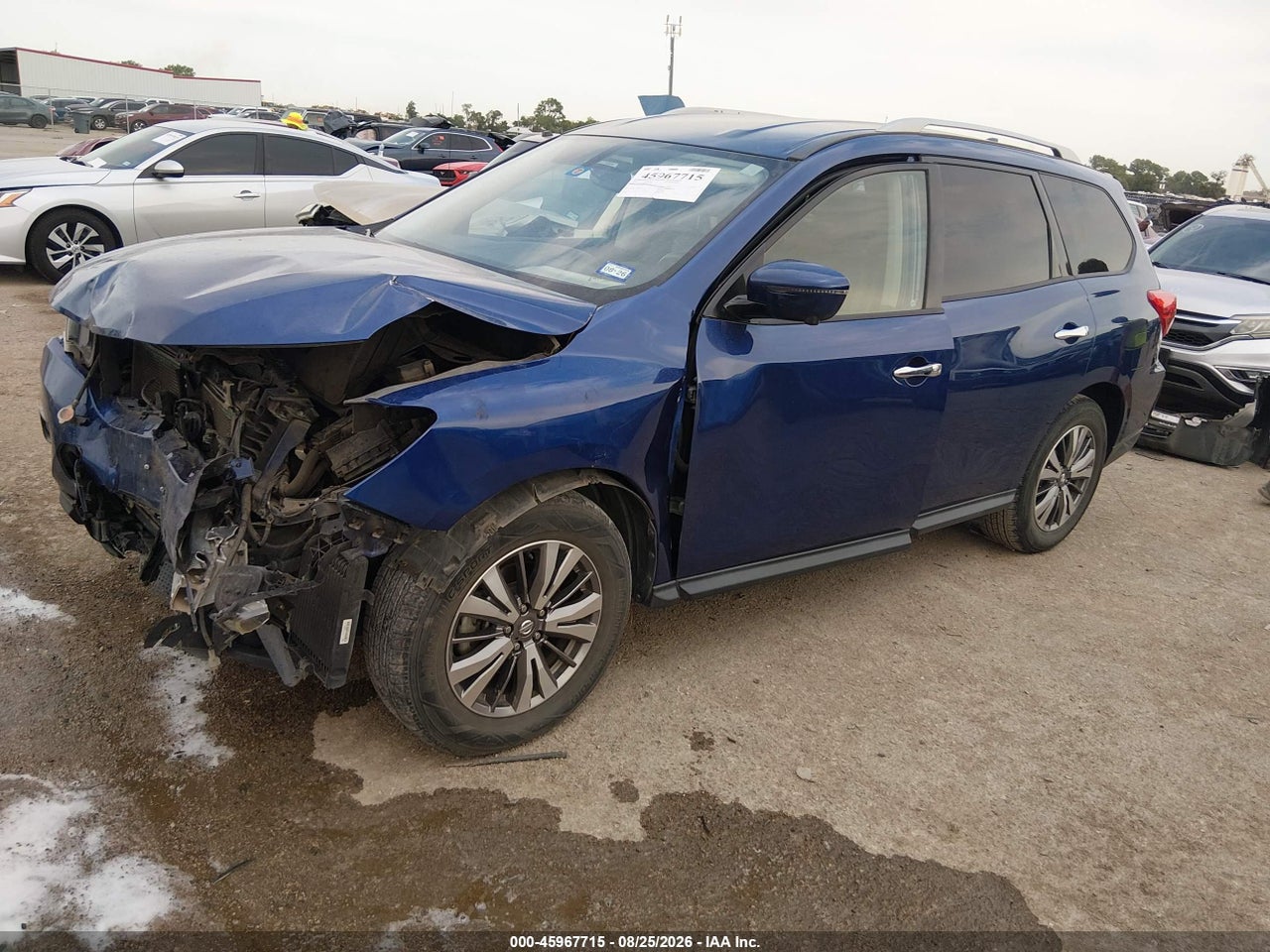 2019 NISSAN PATHFINDER SL · 2/10