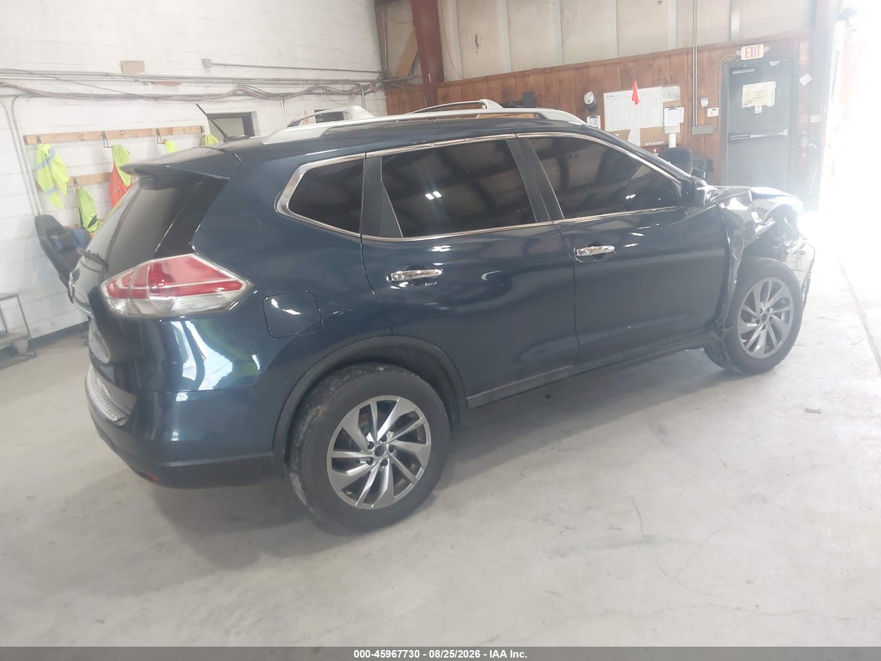 2015 NISSAN ROGUE SL · 4/10