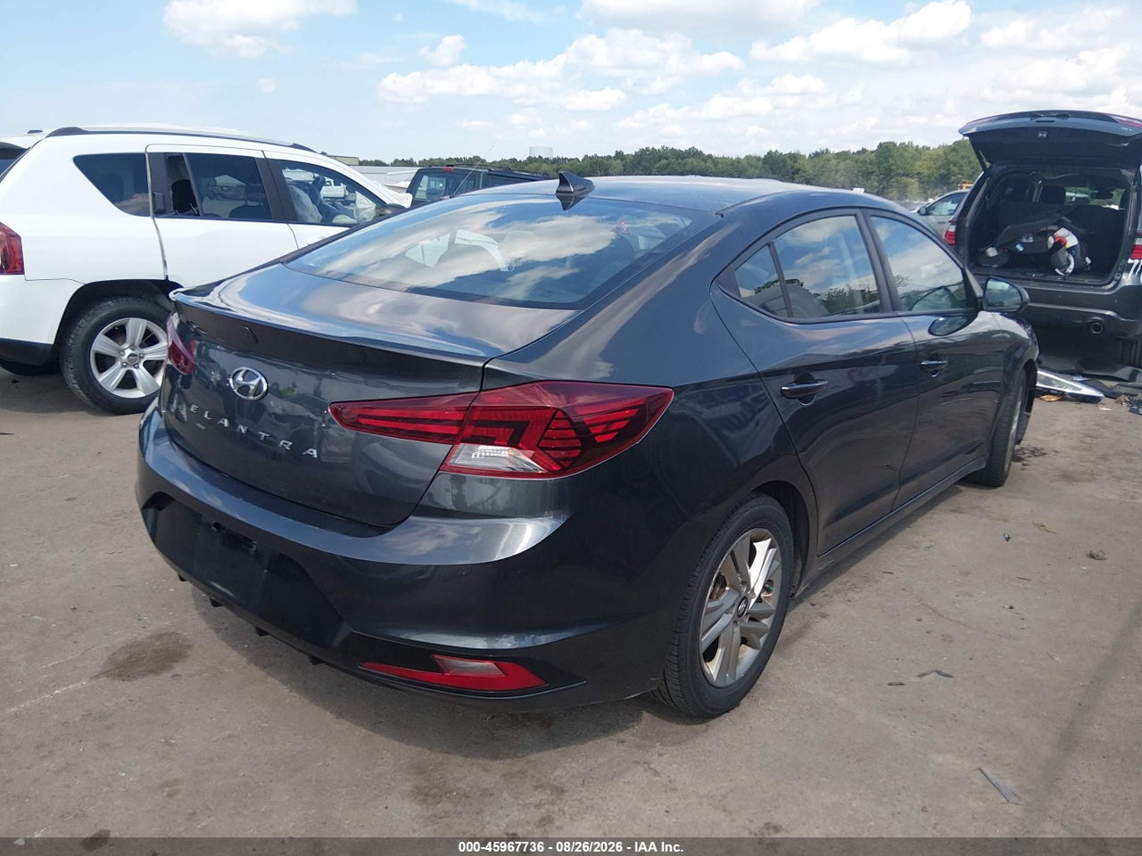2020 HYUNDAI ELANTRA SEL · 4/11