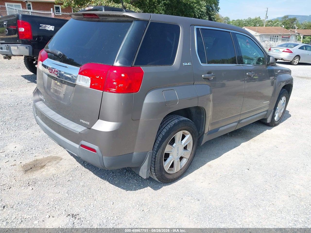 2010 GMC TERRAIN SLE-1 · 4/11