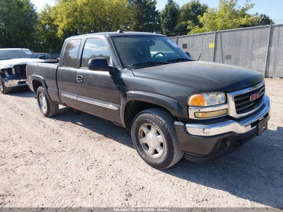 1GTEK19B75E****** · 2005 GMC SIERRA 1500 SLT