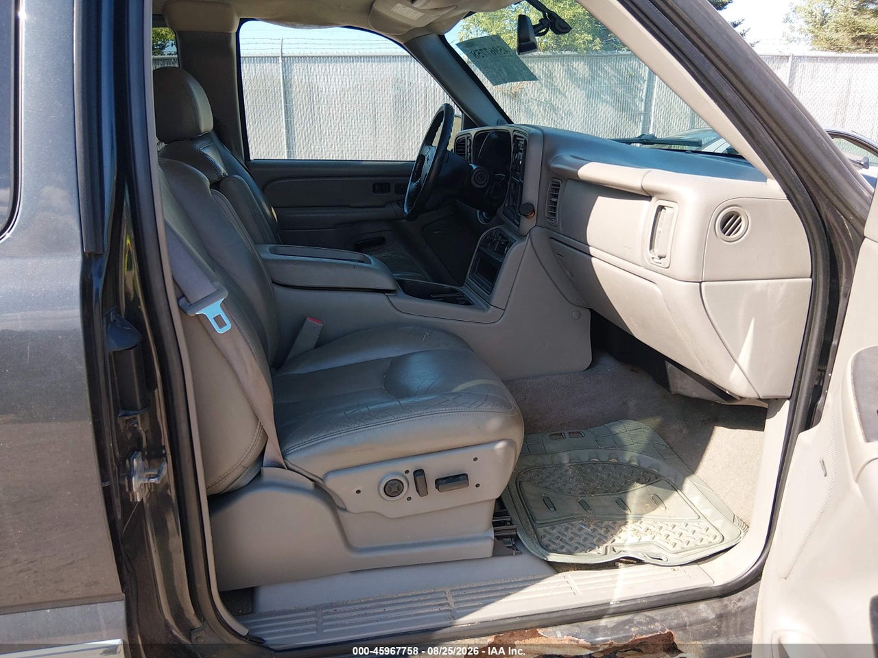 1GTEK19B75E****** · 2005 GMC SIERRA 1500 SLT · 5/11