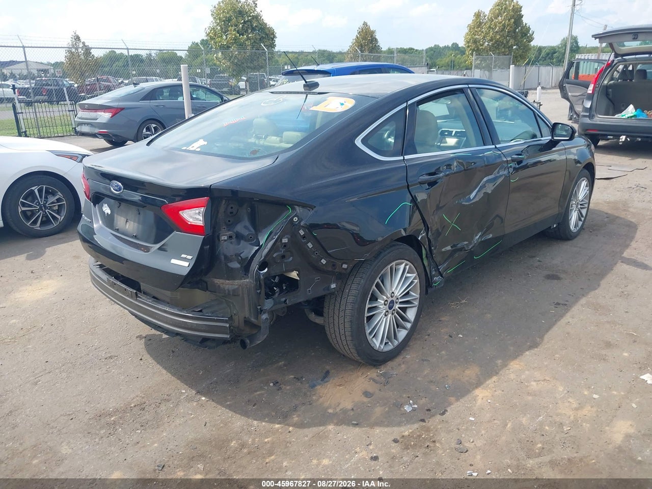 2016 FORD FUSION SE · 4/11