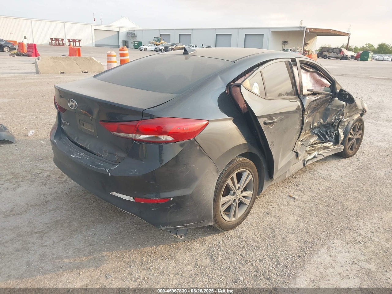2017 HYUNDAI ELANTRA SE · 4/11