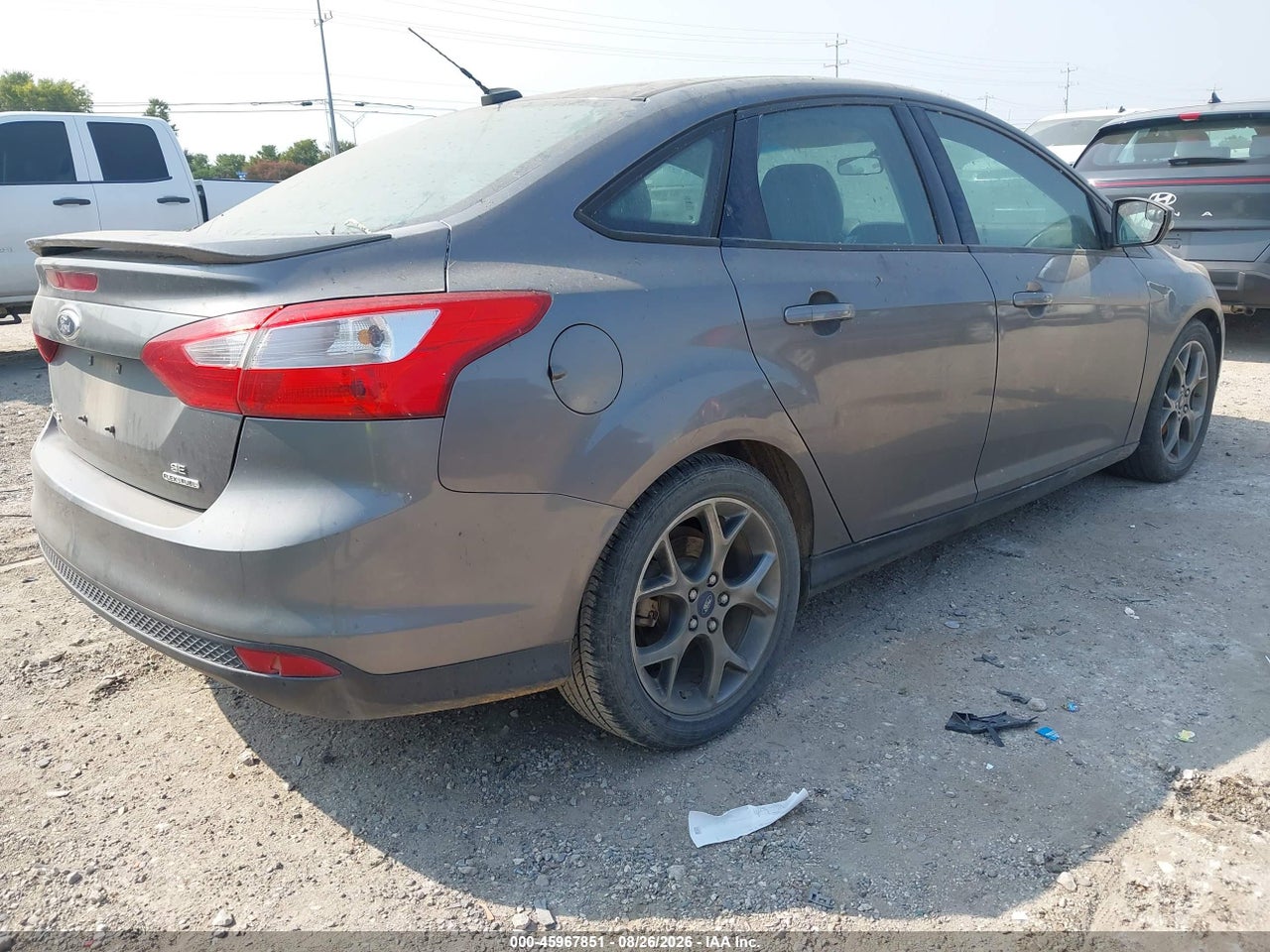 2014 FORD FOCUS SE · 4/11