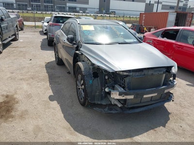 SJKCH5CR3HA****** · 2017 INFINITI QX30 PREMIUM