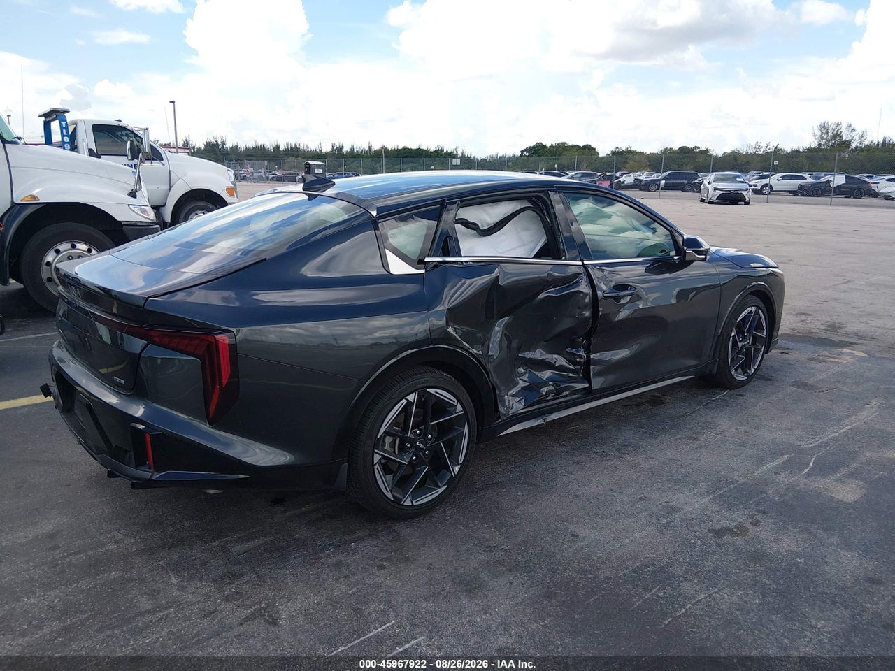 2025 KIA K4 GT-LINE · 4/11