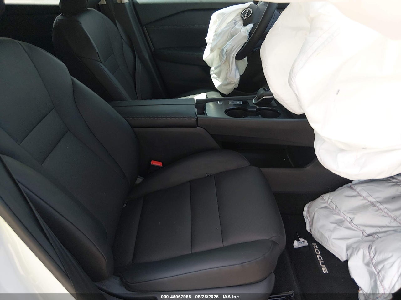 2026 NISSAN ROGUE DARK ARMOR · 5/11