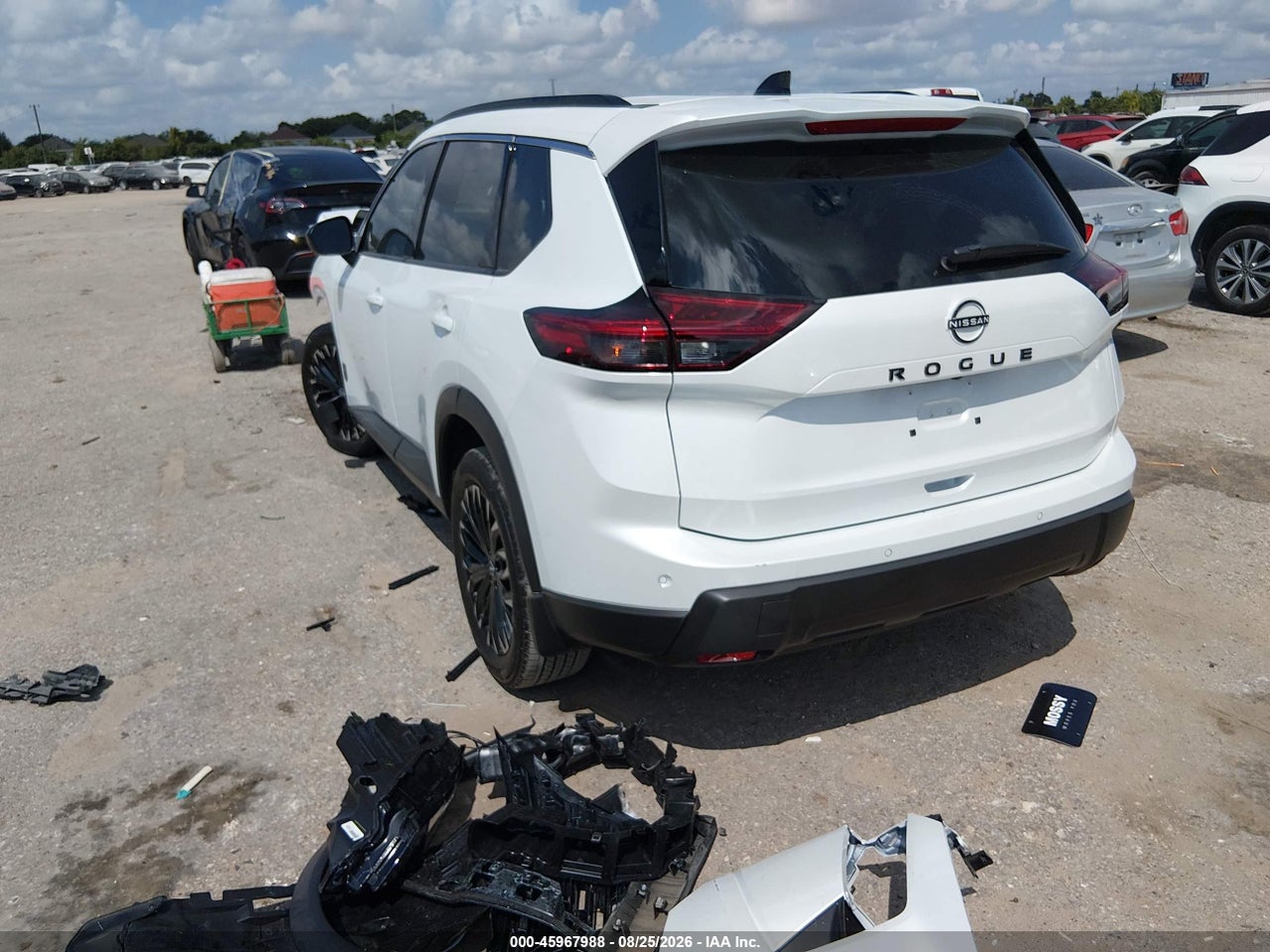 2026 NISSAN ROGUE DARK ARMOR · 3/11