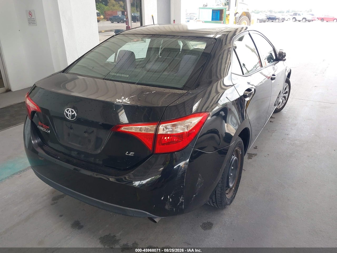 2017 TOYOTA COROLLA LE · 4/11