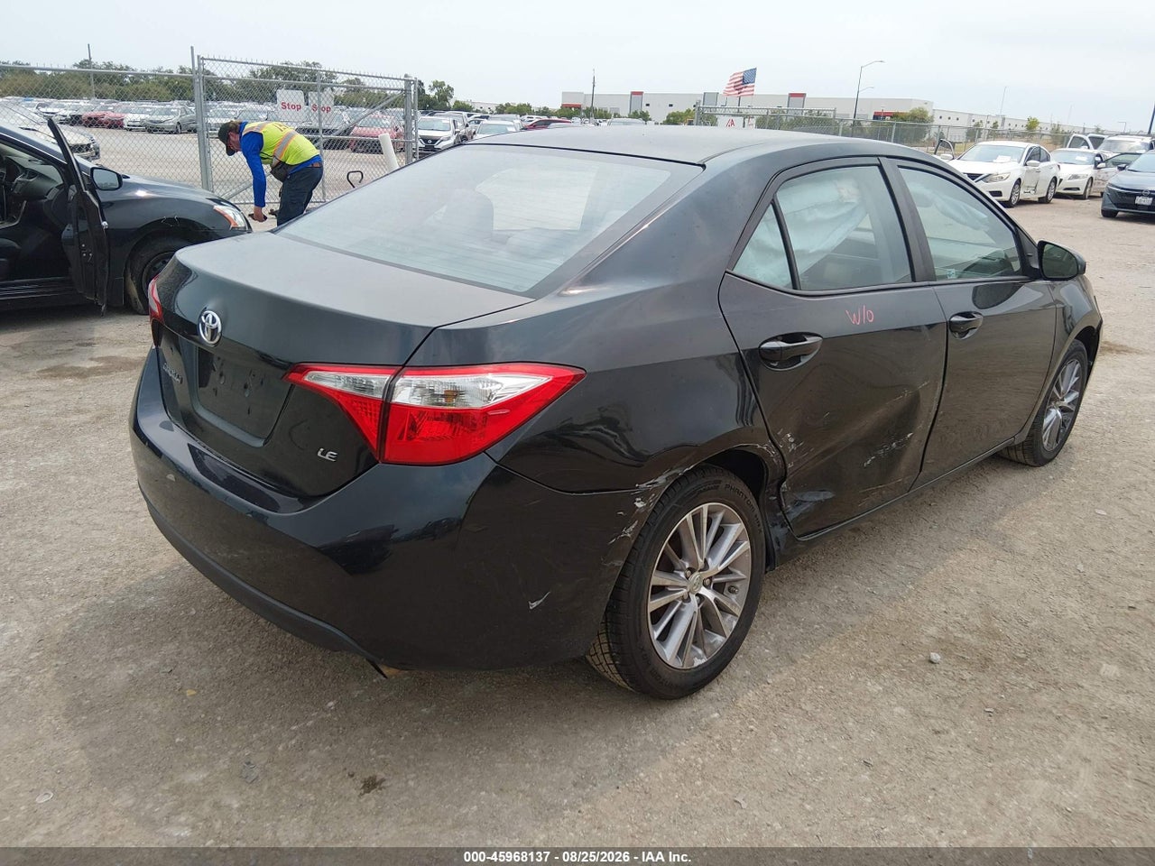 2015 TOYOTA COROLLA LE PLUS · 4/11