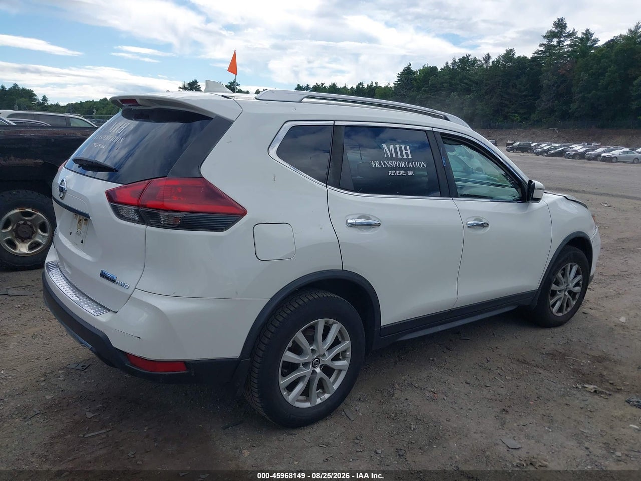 2020 NISSAN ROGUE S INTELLIGENT AWD · 4/11