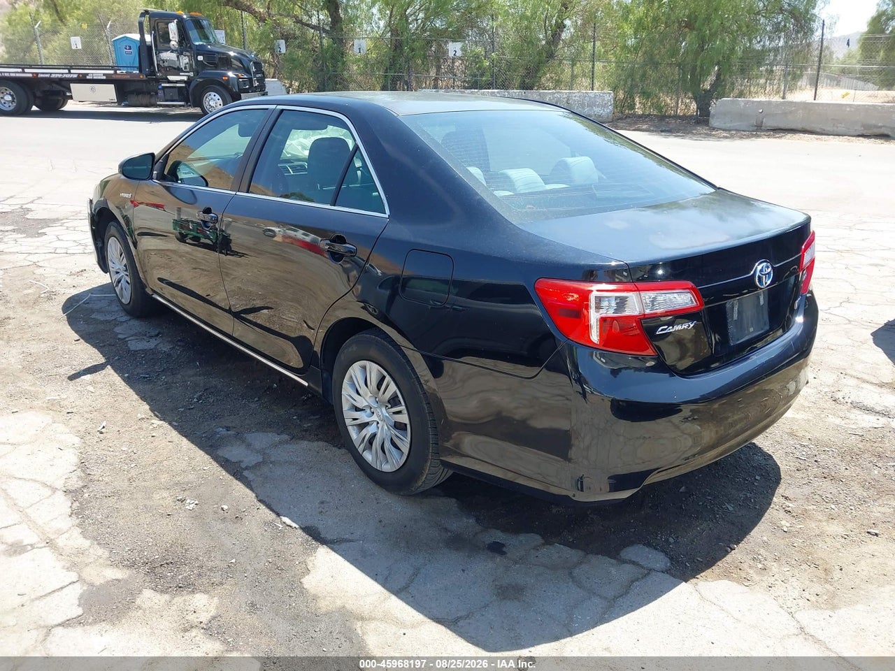 2012 TOYOTA CAMRY HYBRID LE · 3/11