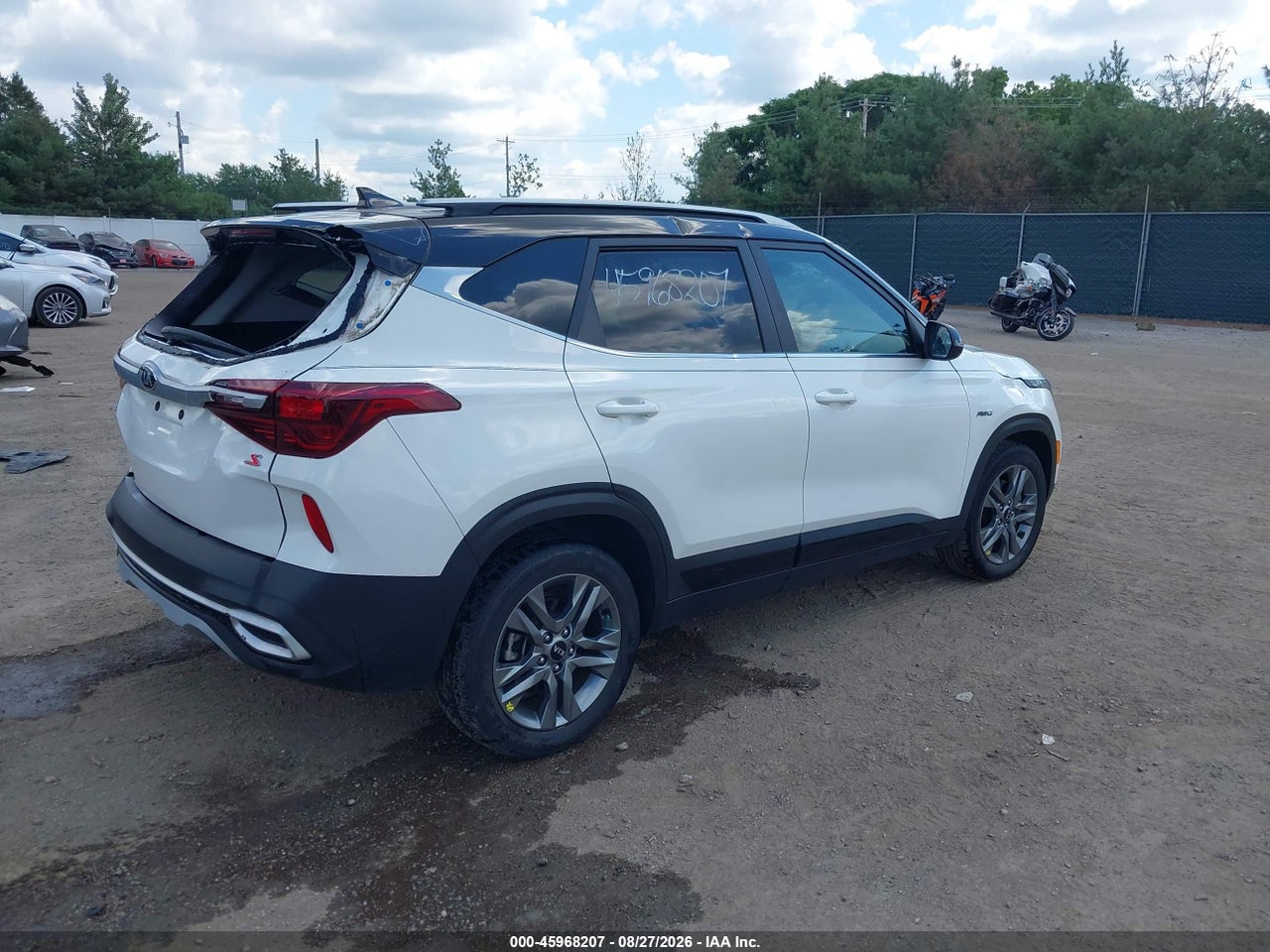 2021 KIA SELTOS S · 4/11
