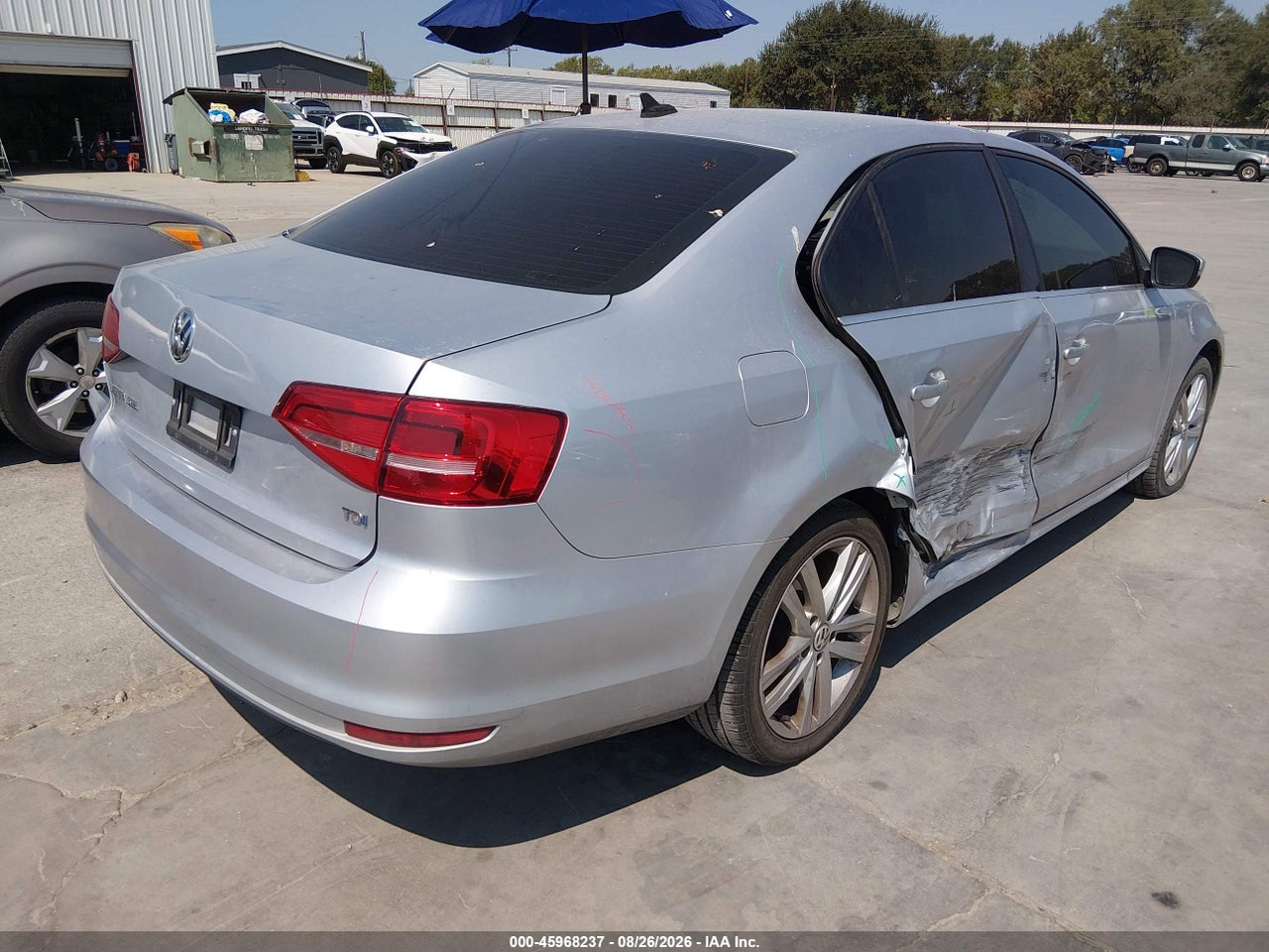 2015 VOLKSWAGEN JETTA 2.0L TDI SEL · 4/11