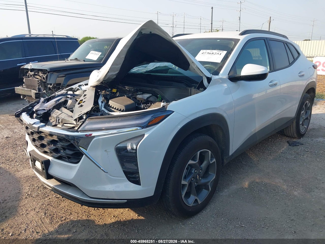 2026 CHEVROLET TRAX FWD LT · 2/11