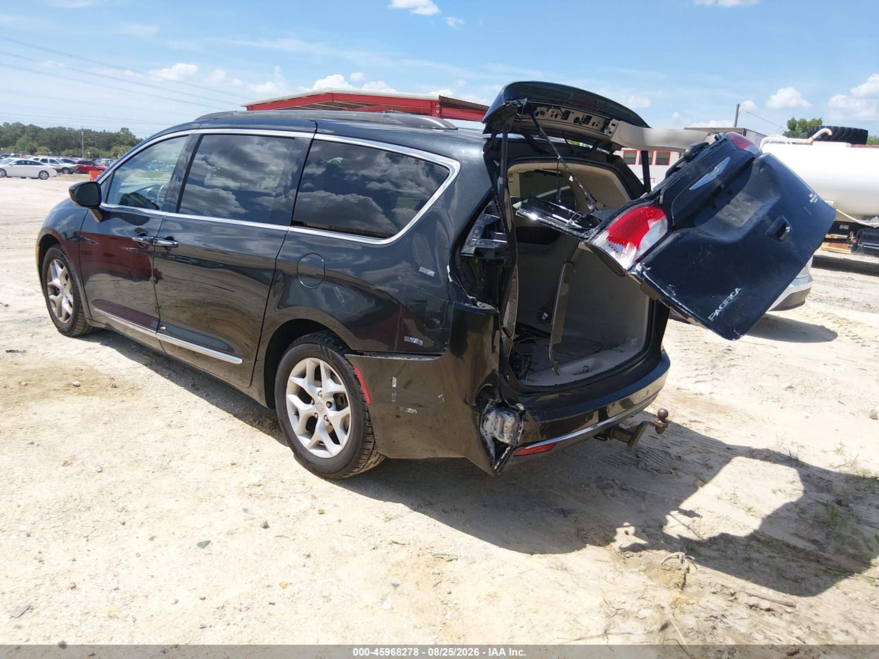 2017 CHRYSLER PACIFICA TOURING-L · 3/11