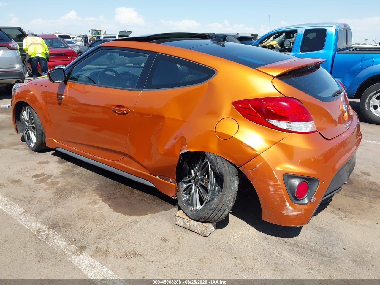 2016 HYUNDAI VELOSTER TURBO · 6/11