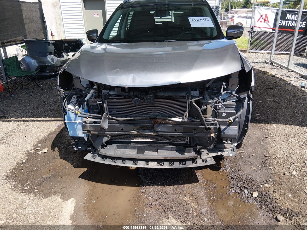2015 NISSAN ROGUE SV · 6/11