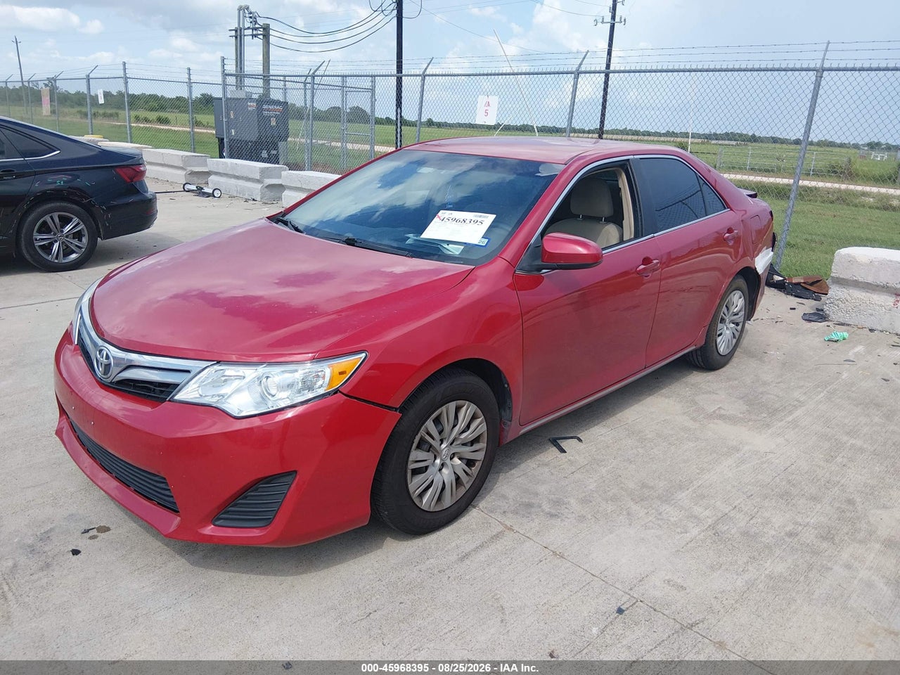 2012 TOYOTA CAMRY LE · 2/11