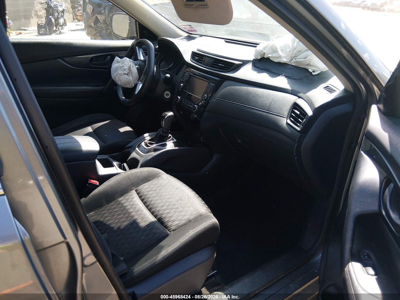 2019 NISSAN ROGUE S · 5/11
