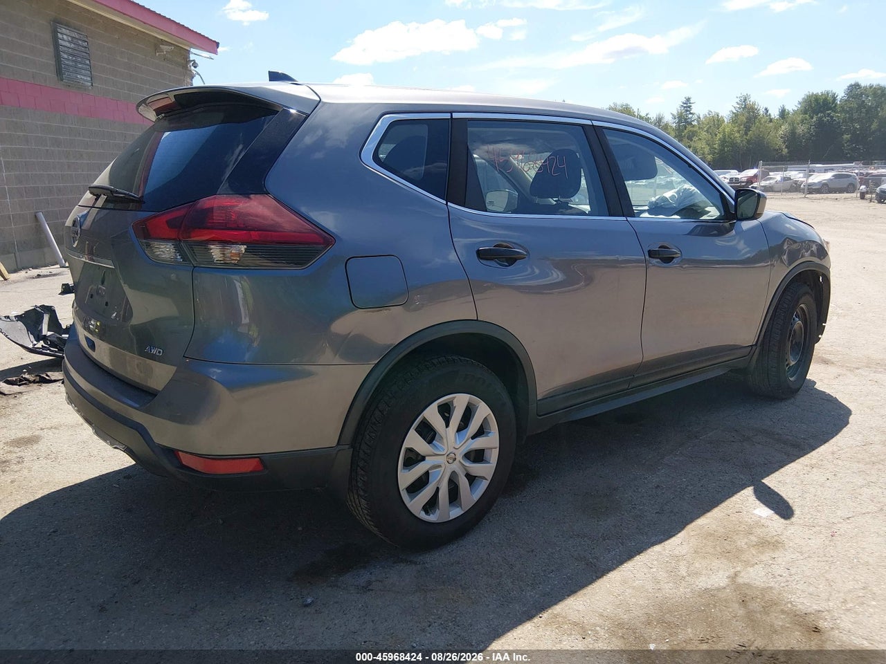 2019 NISSAN ROGUE S · 4/11
