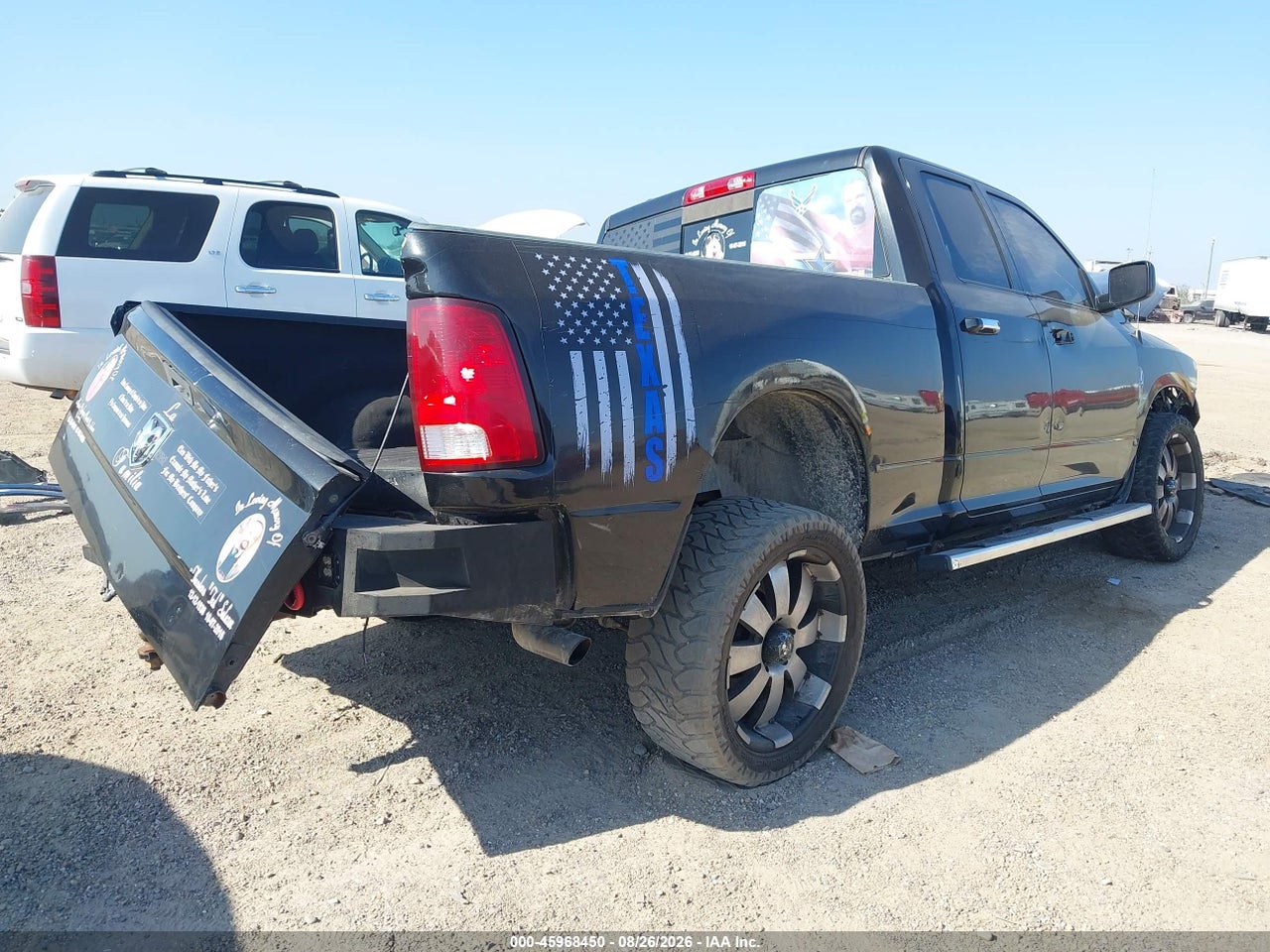 2017 RAM 1500 SLT  4X2 6'4 BOX · 4/10