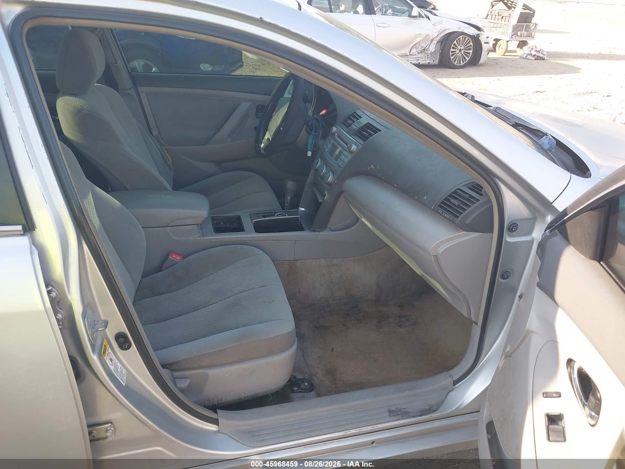 2009 TOYOTA CAMRY LE · 5/11