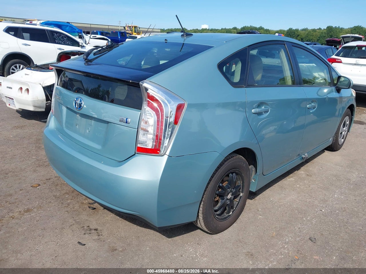2013 TOYOTA PRIUS THREE · 4/8