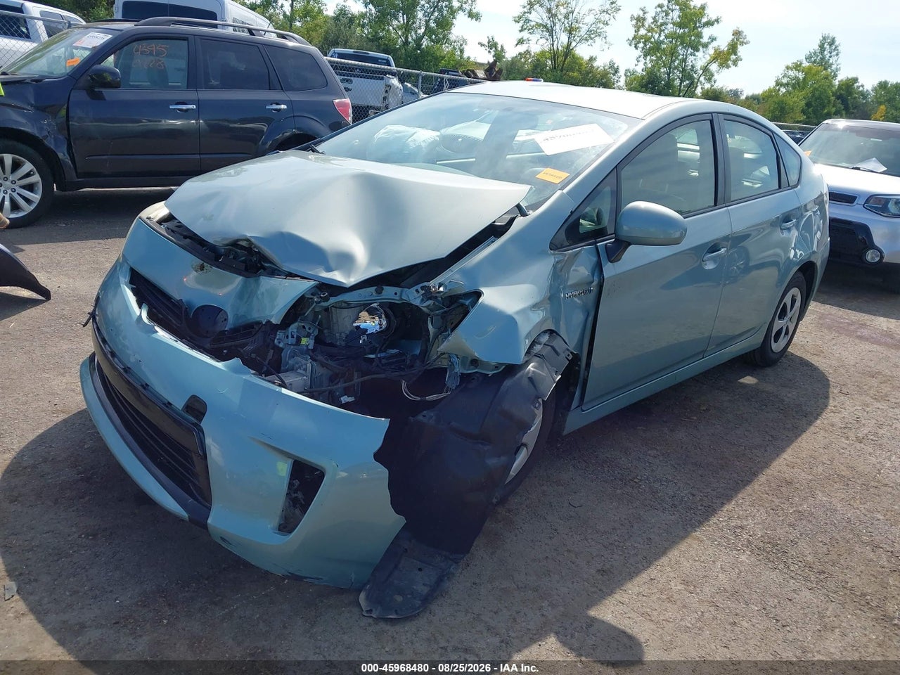 2013 TOYOTA PRIUS THREE · 2/8