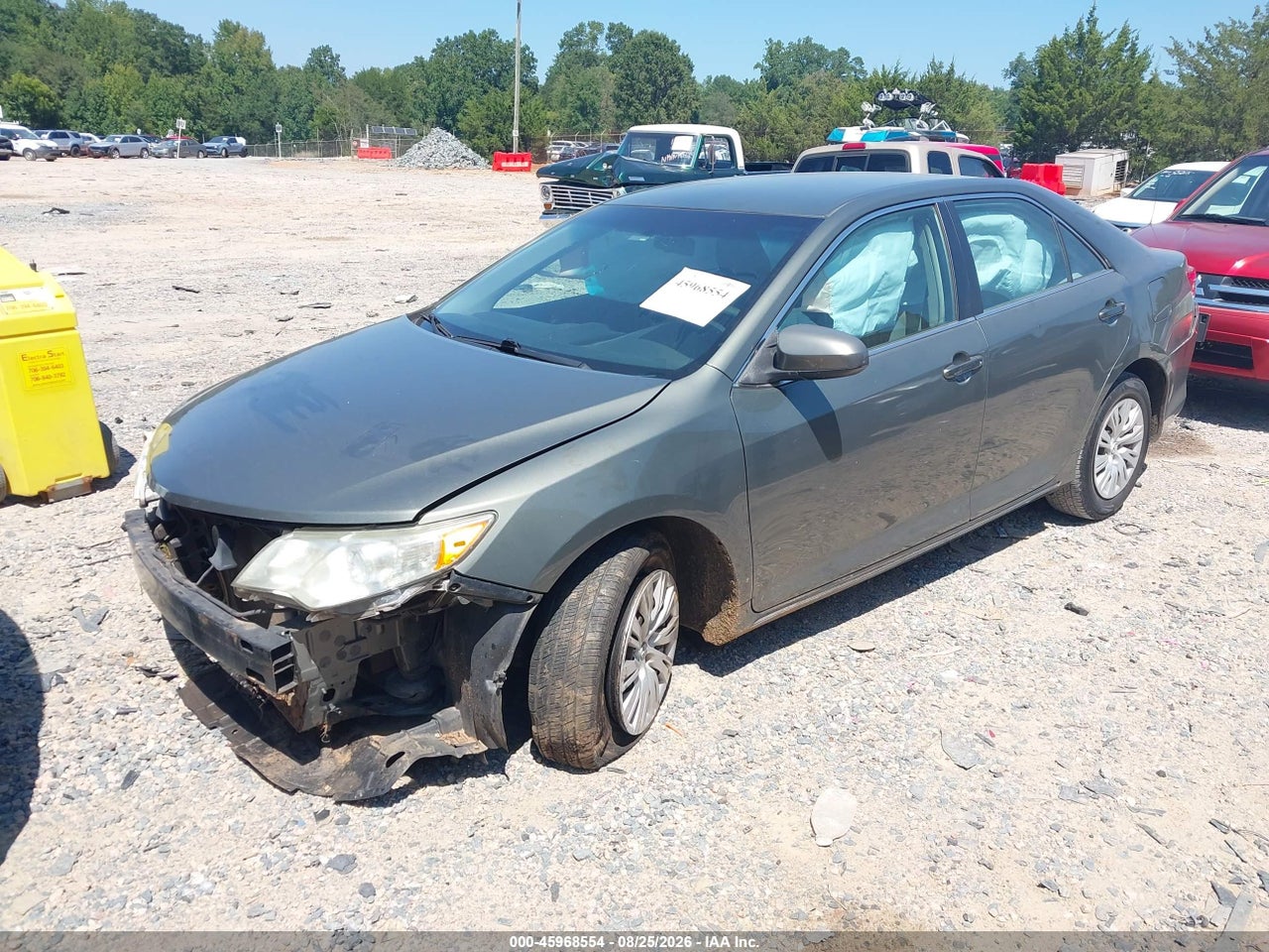 2012 TOYOTA CAMRY LE · 2/11