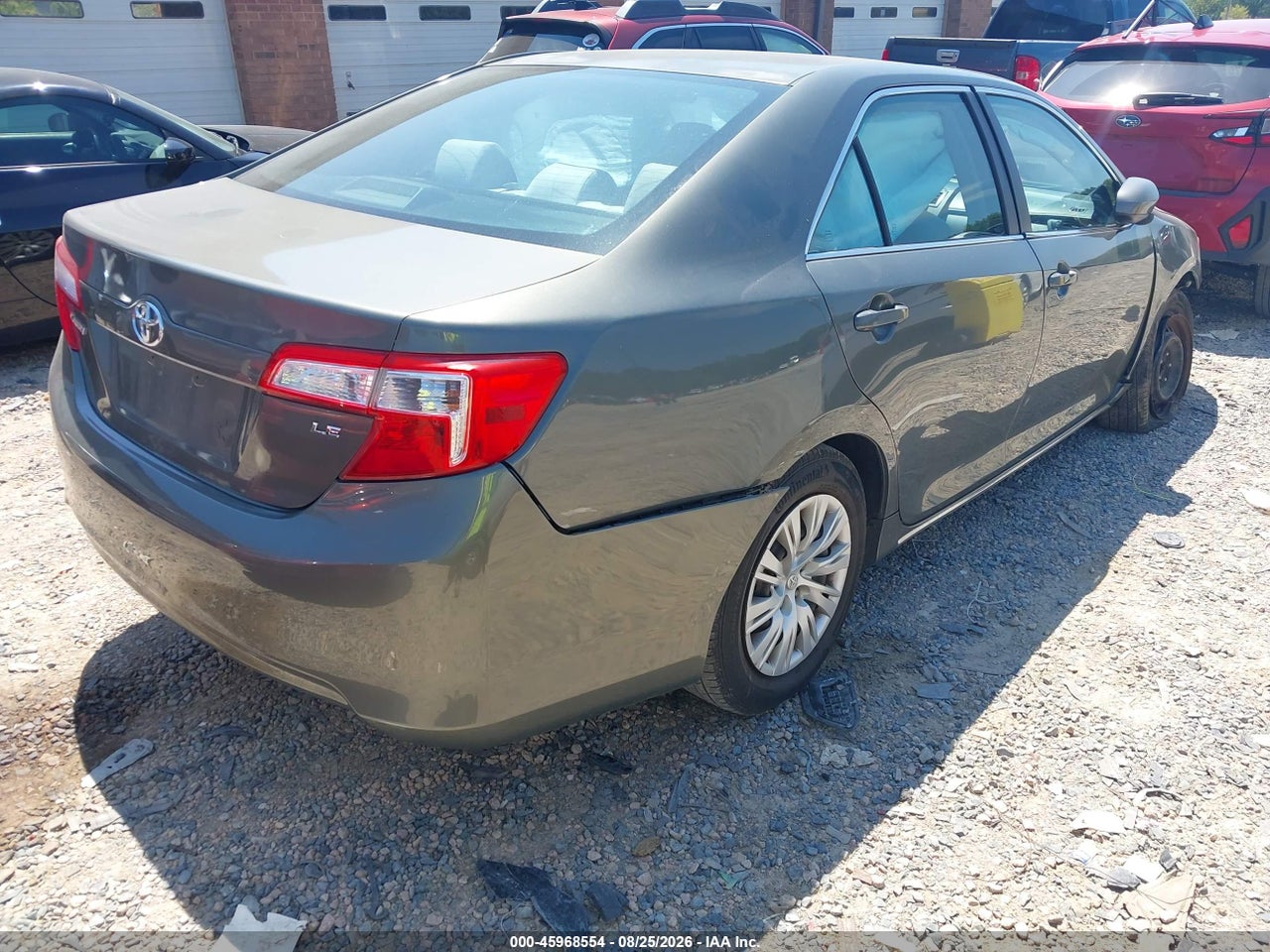 2012 TOYOTA CAMRY LE · 4/11