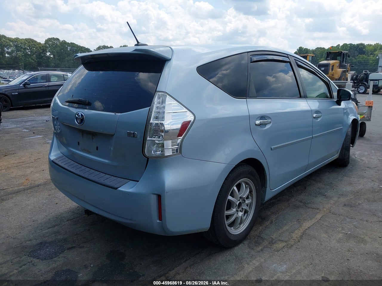 2014 TOYOTA PRIUS V THREE · 4/11