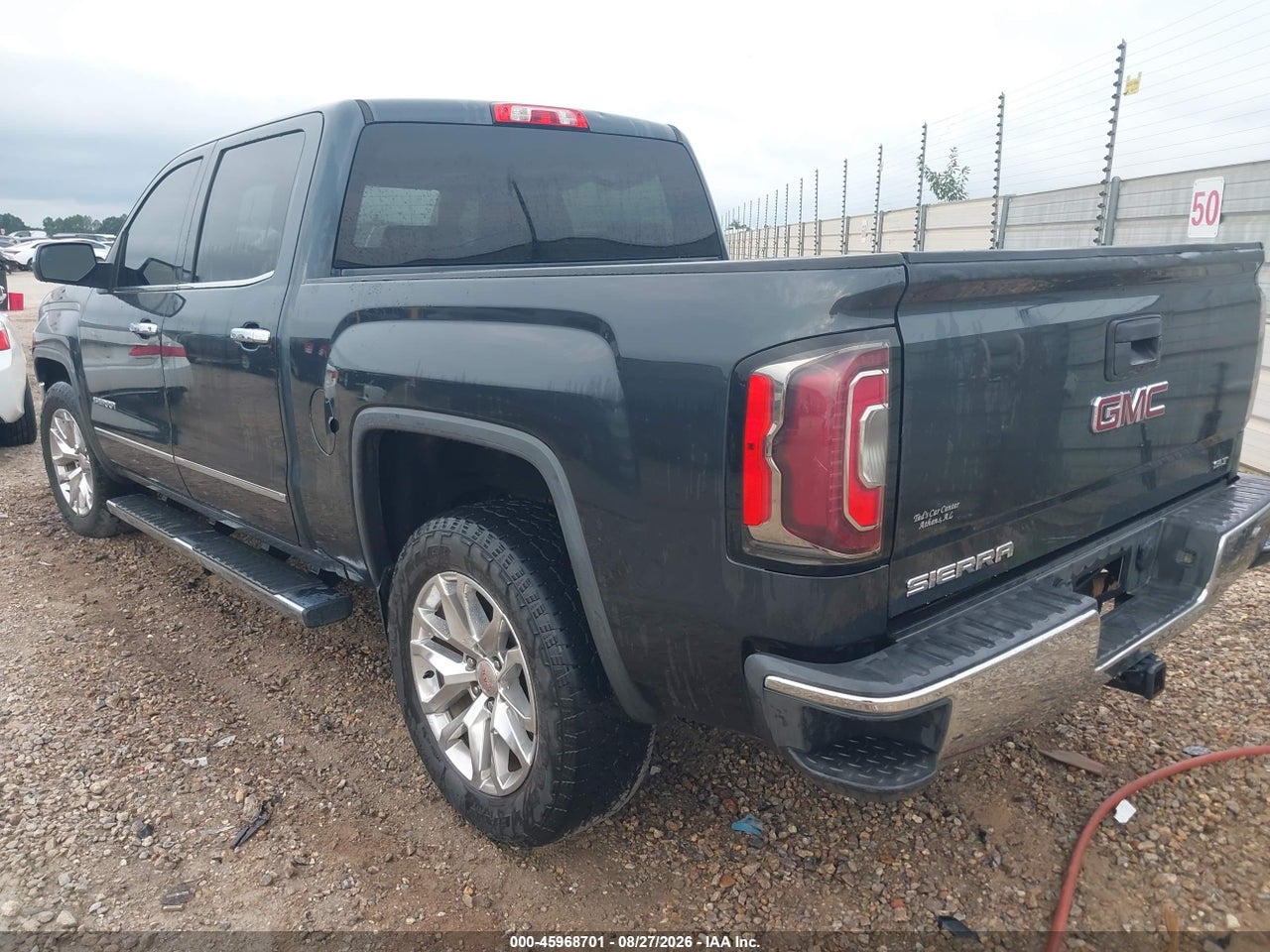 2017 GMC SIERRA 1500 SLT · 3/11