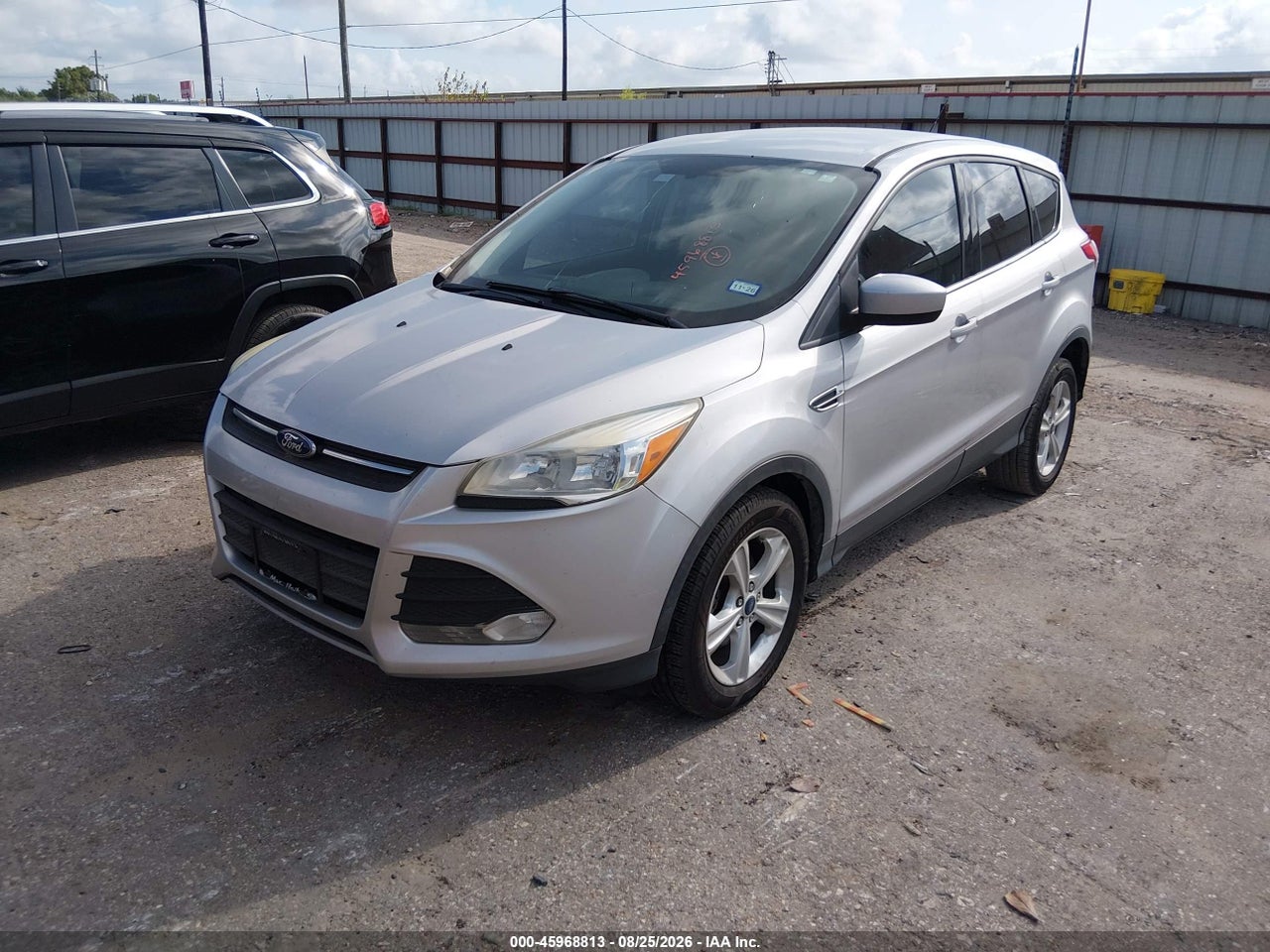 2015 FORD ESCAPE SE · 2/5