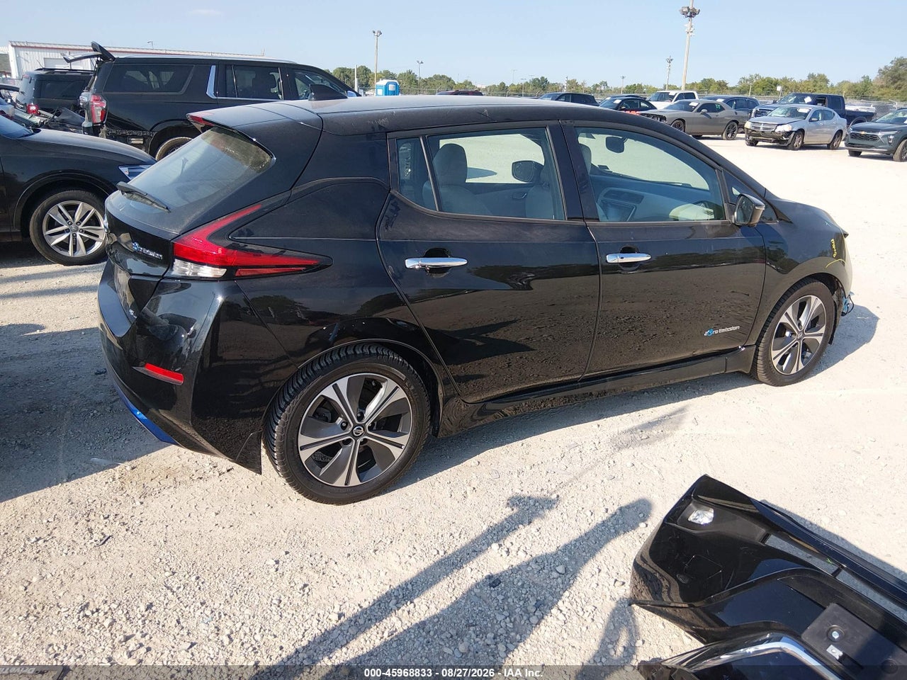 2019 NISSAN LEAF SL · 4/11