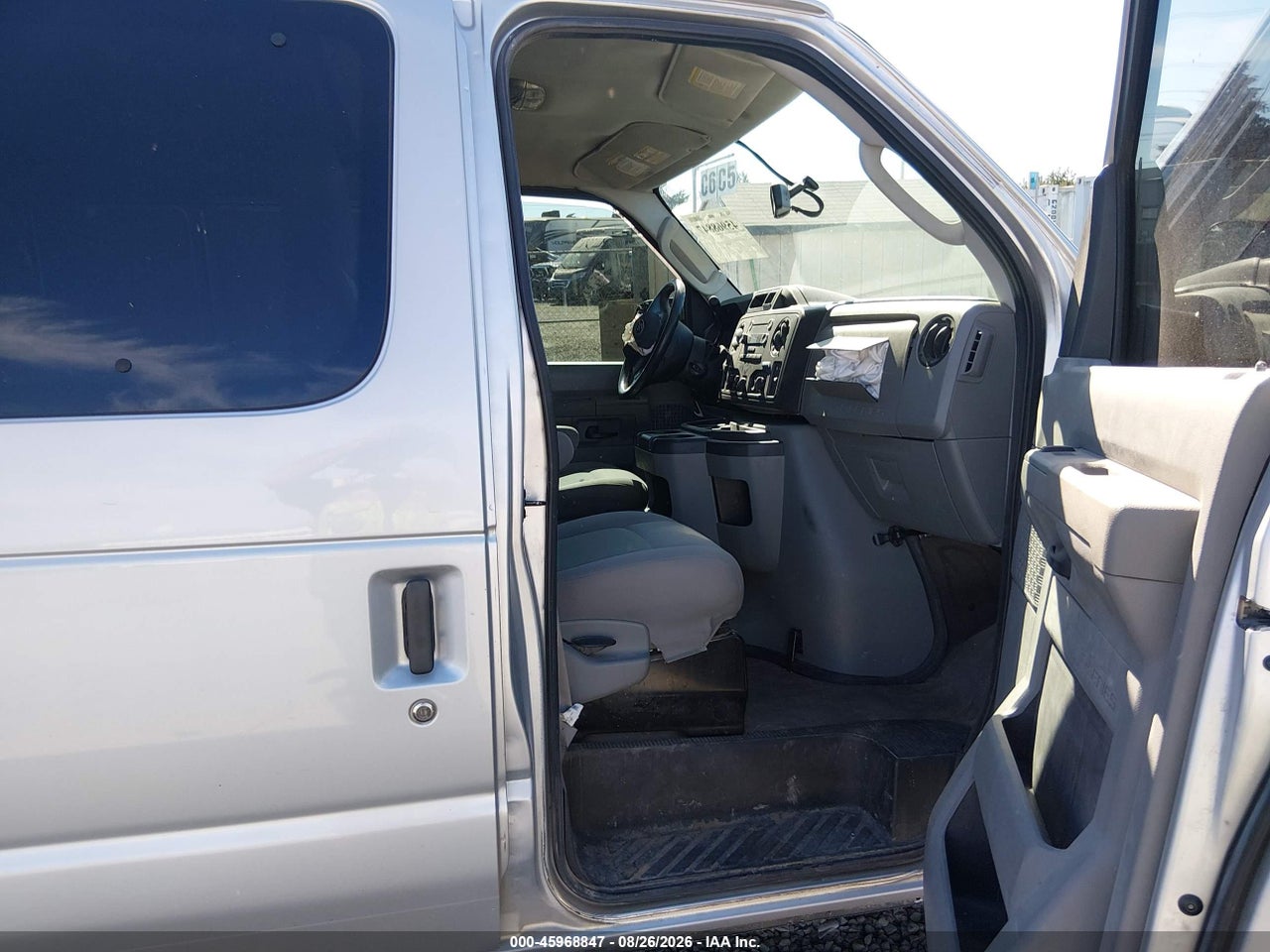 2013 FORD E-250 COMMERCIAL · 5/11