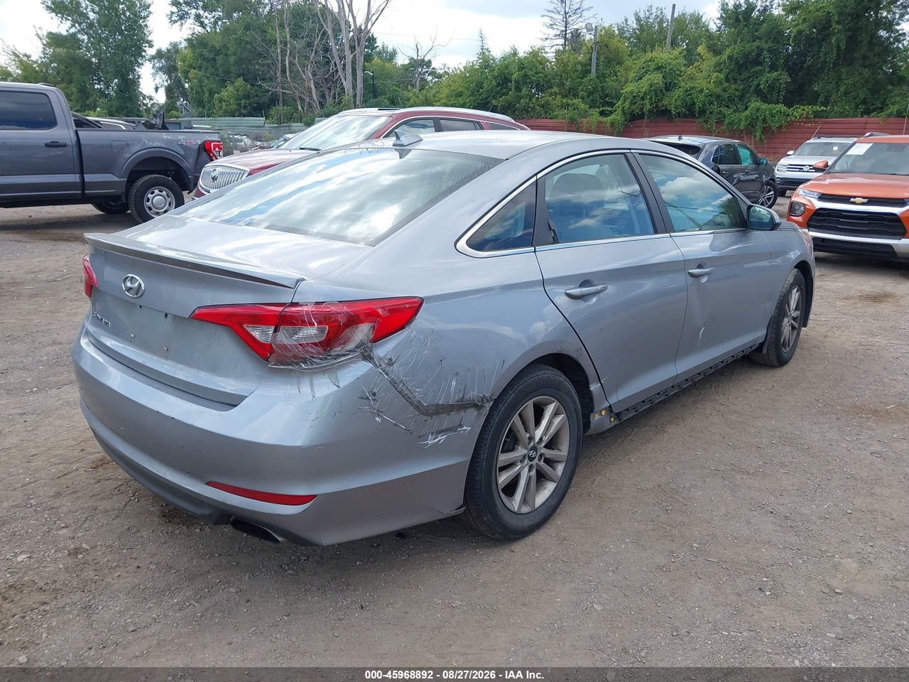 2015 HYUNDAI SONATA SE · 4/11