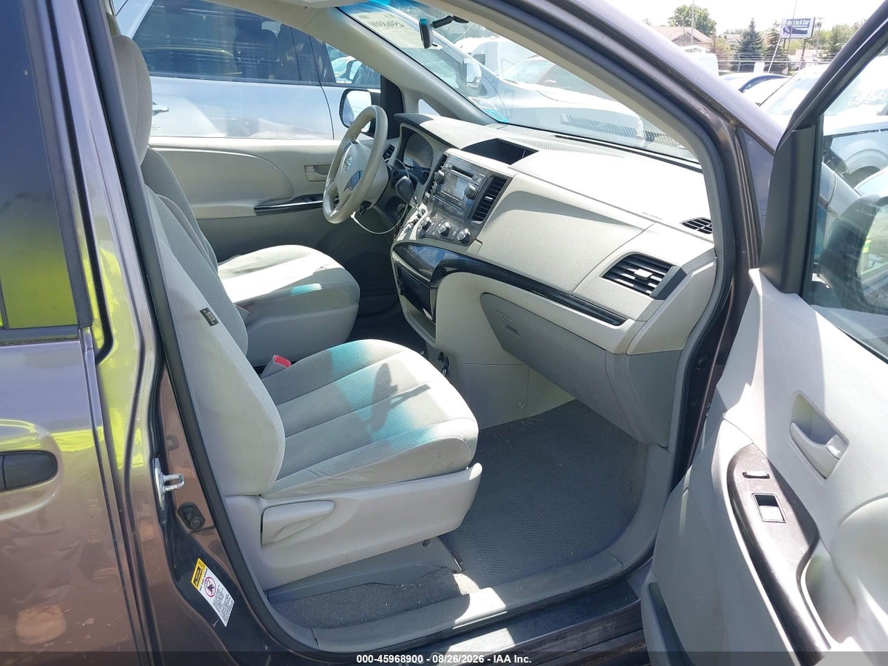 2011 TOYOTA SIENNA BASE V6 · 5/11