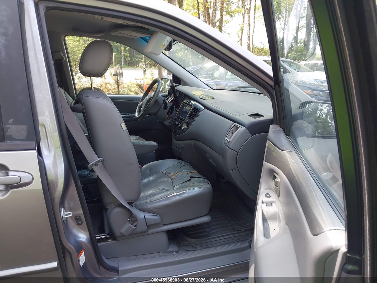 2004 MAZDA MPV ES · 5/11