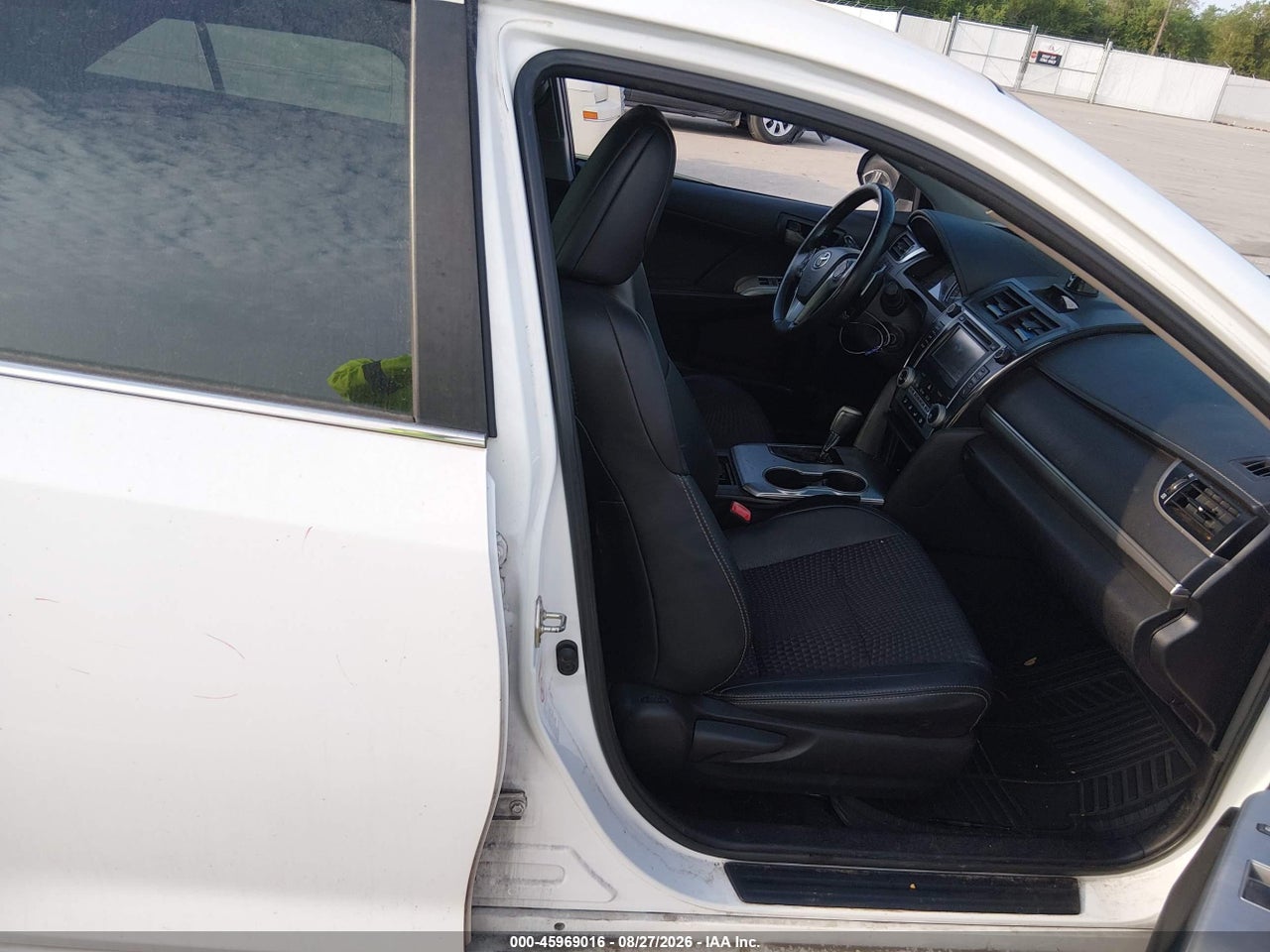 2014 TOYOTA CAMRY SE · 5/11